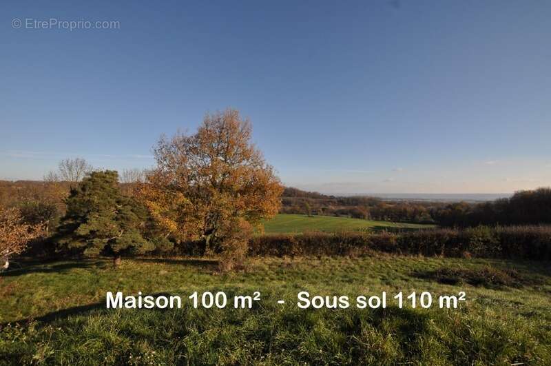 Maison à MOISSIEU-SUR-DOLON