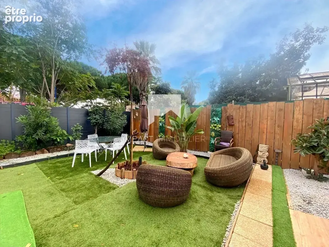 À vendre – Maison individuelle Quartier de l'Aygade. Hyères (83200) - photo 2