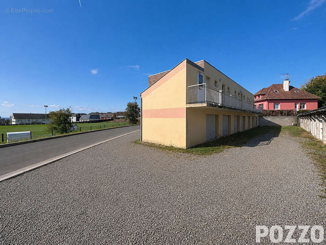 A VENDRE - Studio Vue mer à GRANVILLE (50400) - Idéal investissement locatif. - photo 6
