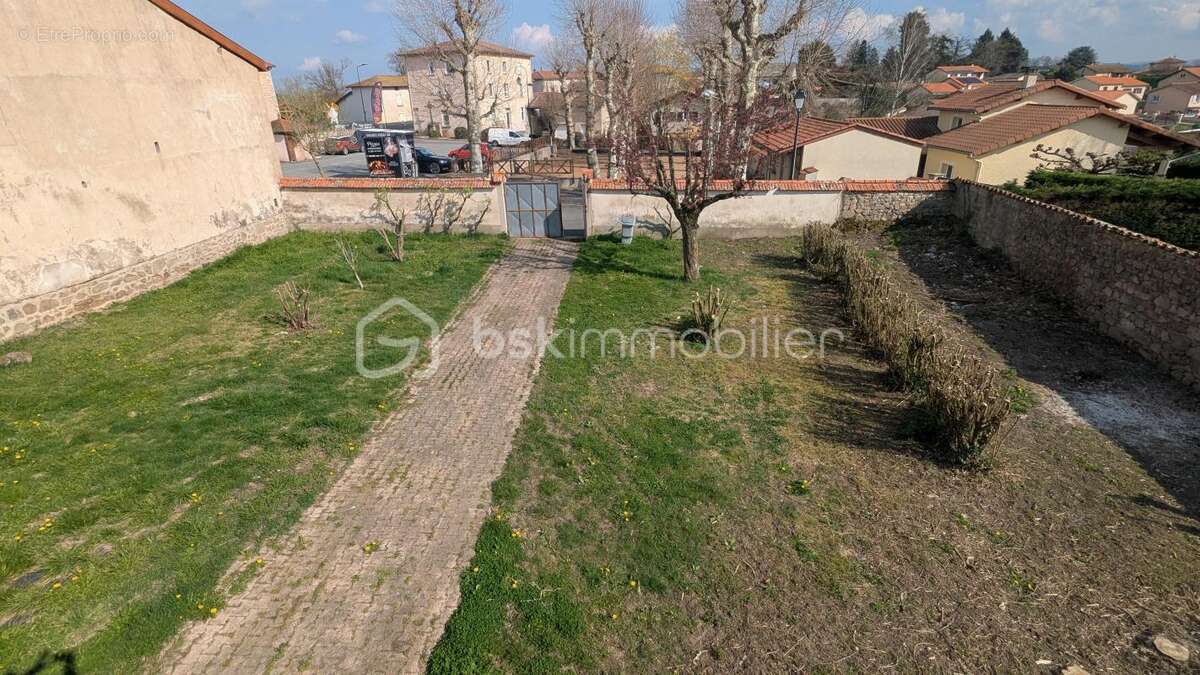 Maison sur sous sol avec dependance - photo 6