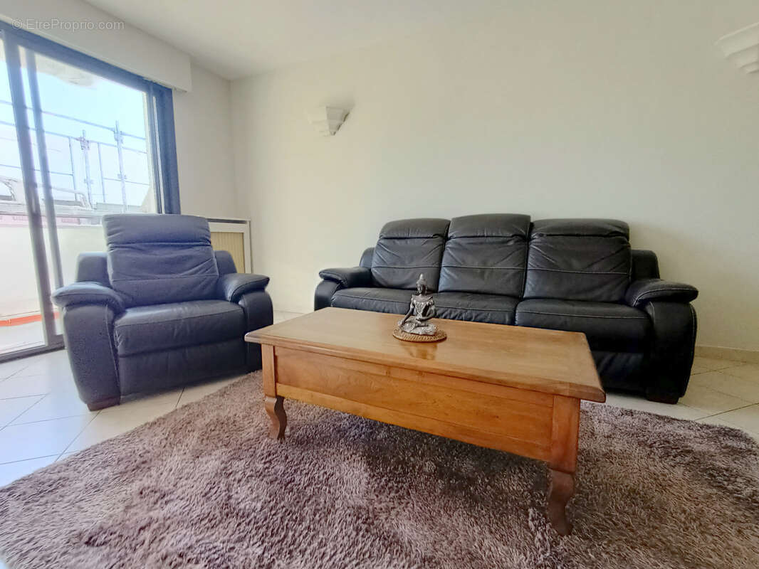 Appartement à MANDELIEU-LA-NAPOULE