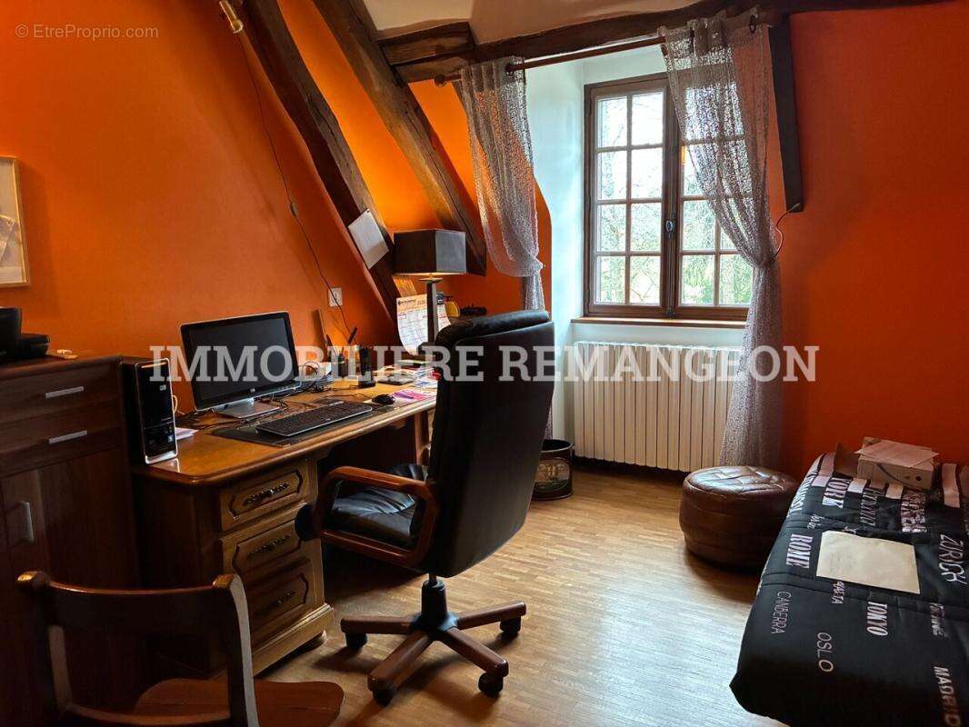 Maison à NEUVY-SUR-BARANGEON