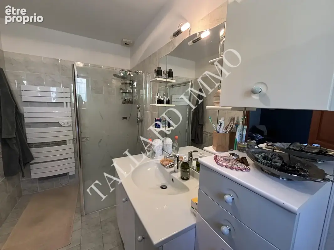 La Saulce, villa de plain-pied, T 4 + garage sur terrain 781 m2. - photo 19