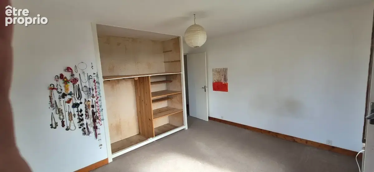 Corps de Ferme de 340 m2, avec plusieurs maisons indépendantes et 200 m2 de dépendances - photo 13