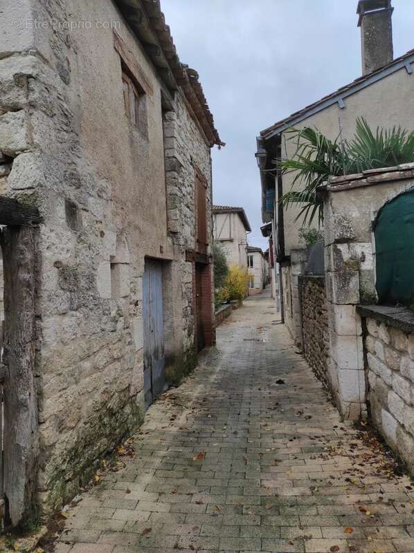 Maison à MONTPEZAT-DE-QUERCY