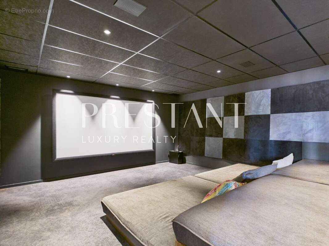 Maison à LARRESSORE