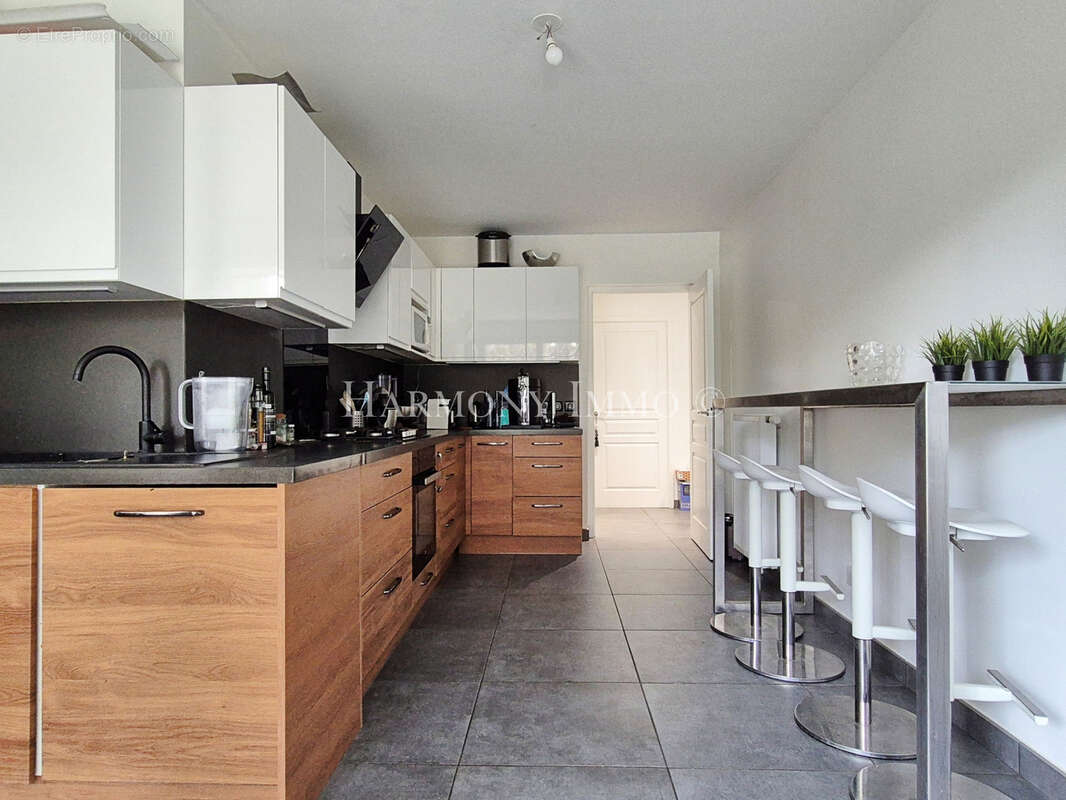 Appartement à FONTAINES-SUR-SAONE