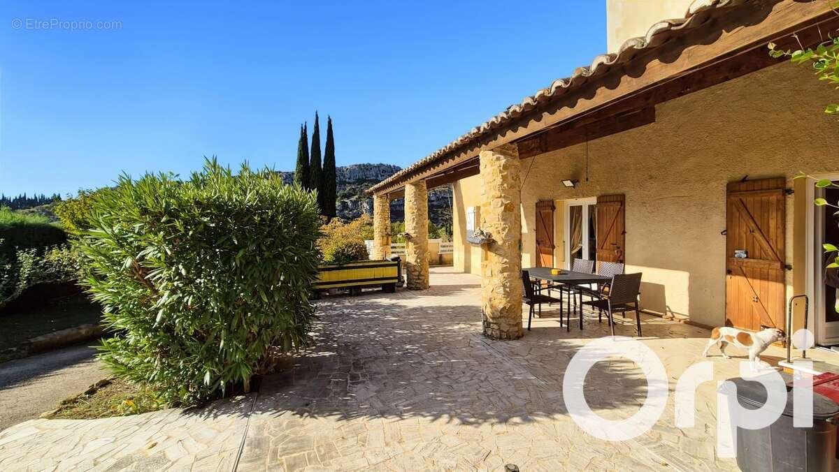 Maison à SAINT-MARTIN-D&#039;ARDECHE