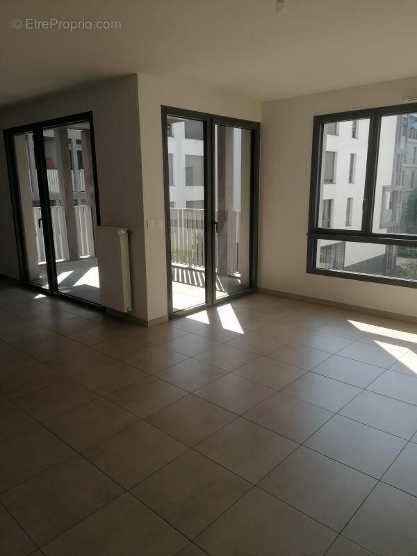Appartement à LYON-8E