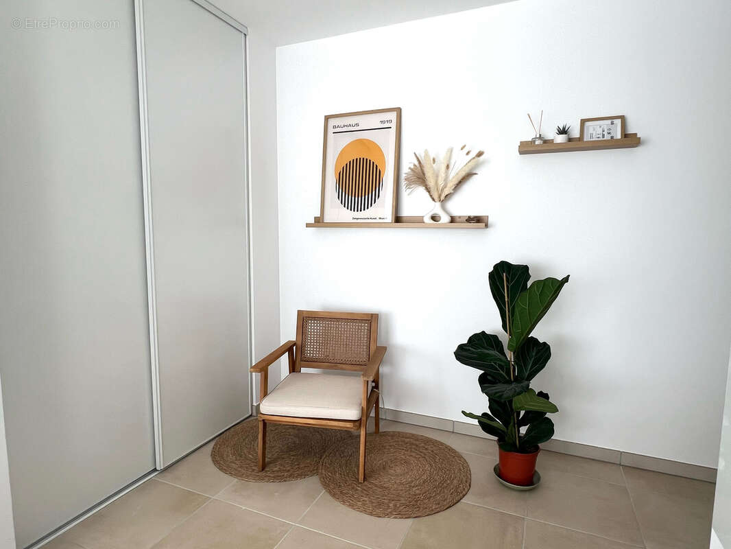 Appartement à LES PONTS-DE-CE