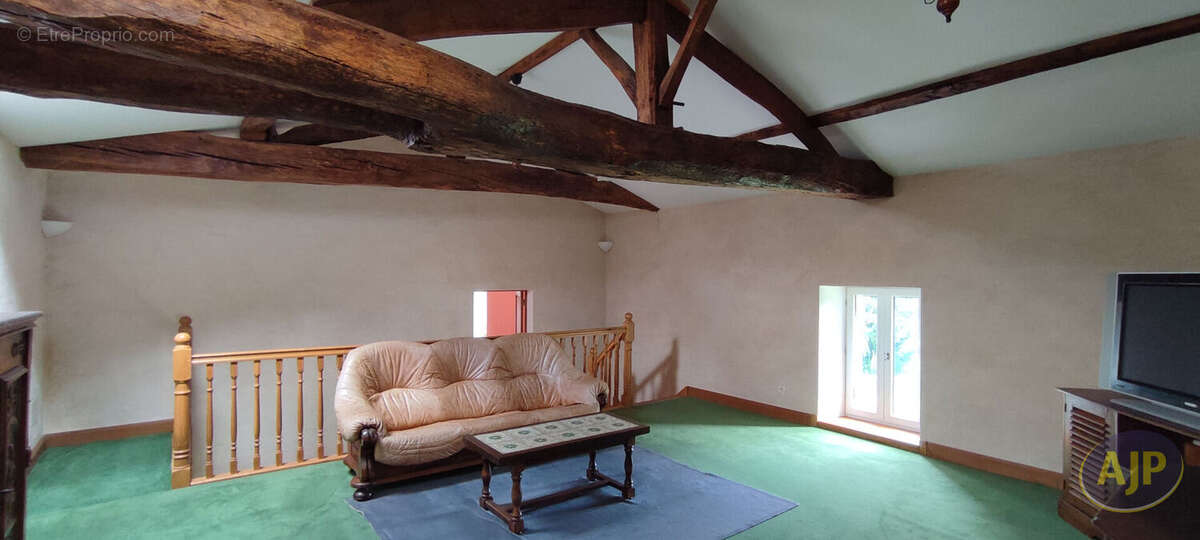 Maison à SAINT-LEGER