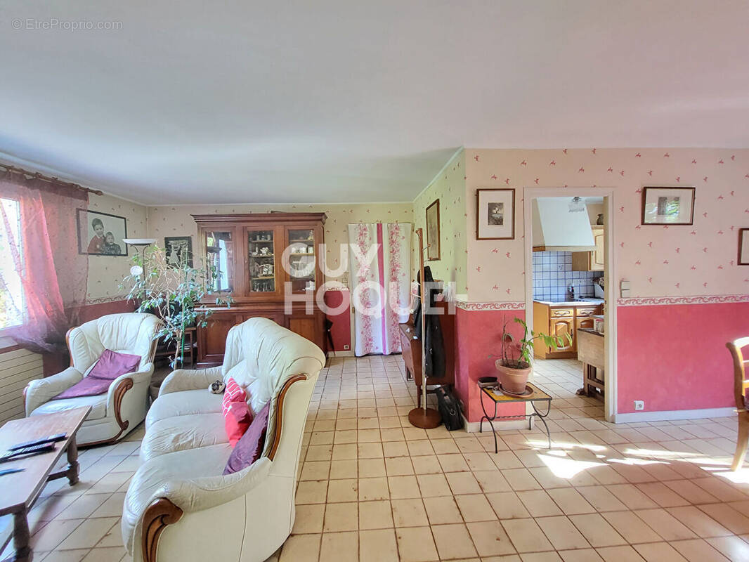 Appartement à LA CELLE-SAINT-CLOUD