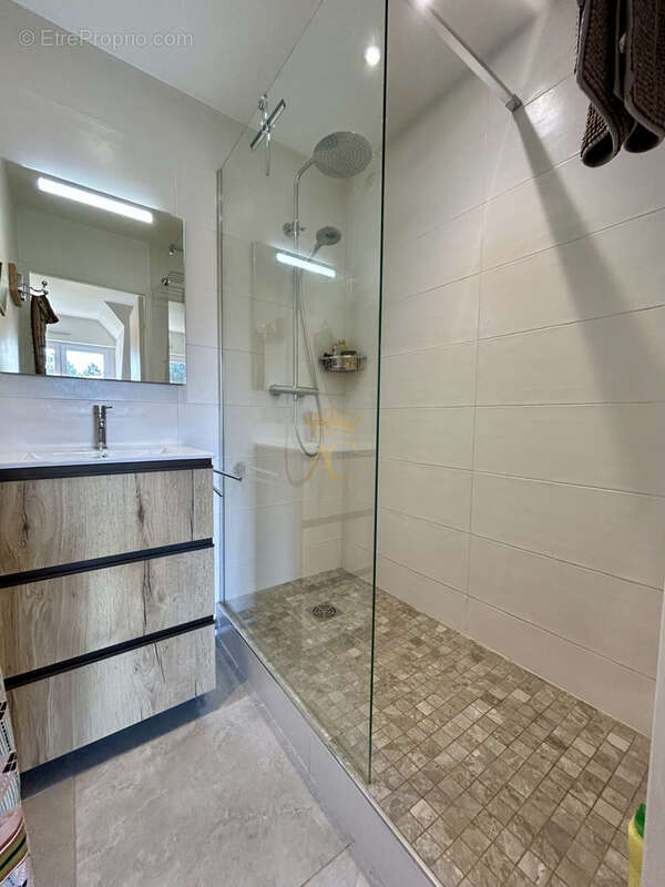 West Green   Exceptionnelle maison familiale en triplex avec vue sur le lac - photo 18