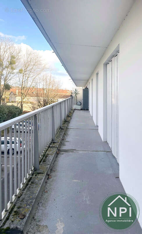 Appartement à VAUX-LE-PENIL