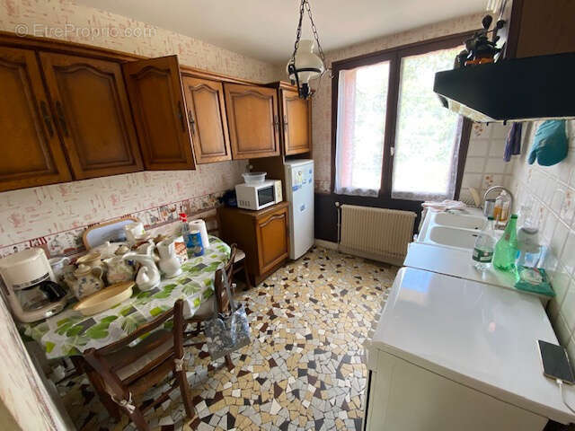 Maison à MARINGUES