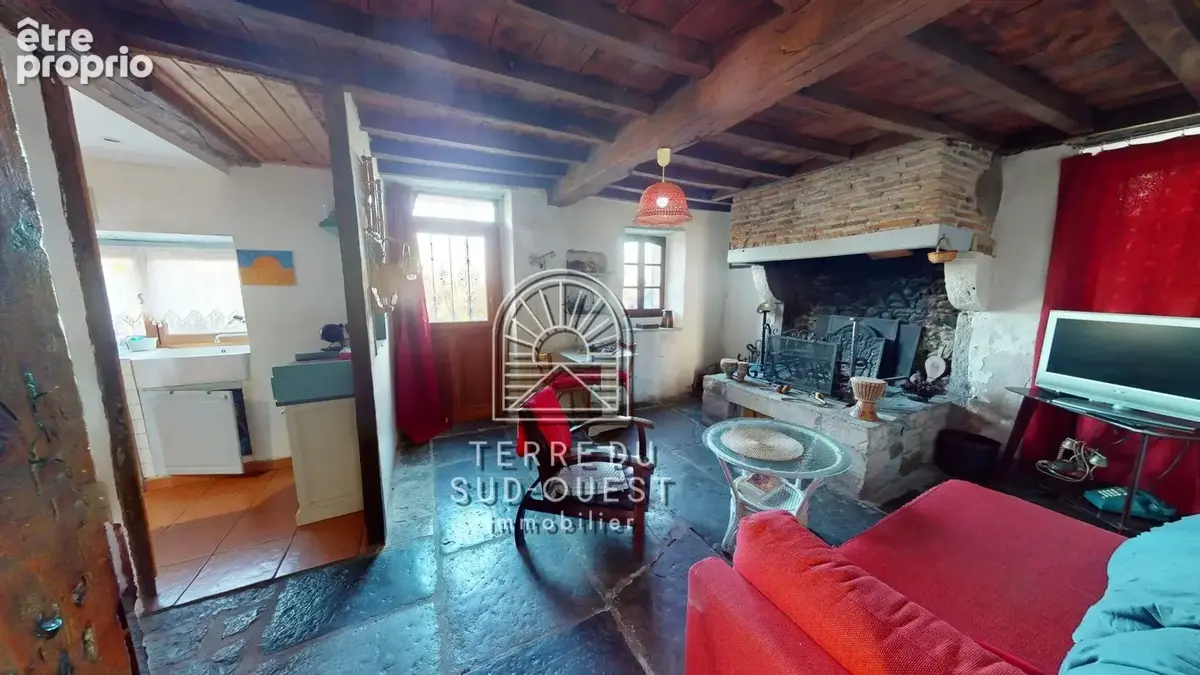 Propriété avec maison, gîte et dépendance - 500 m2 exploitables - photo 5