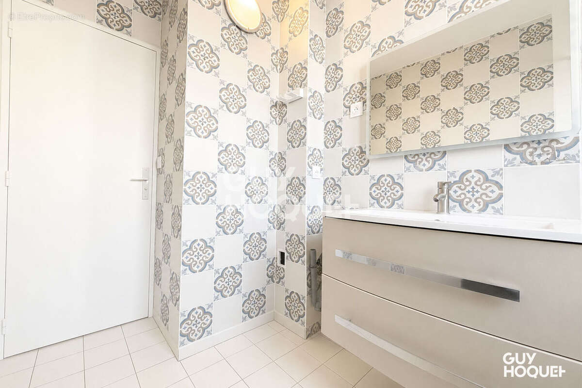 À vendre 3 pièces de 63m²  balcon + parking - photo 13