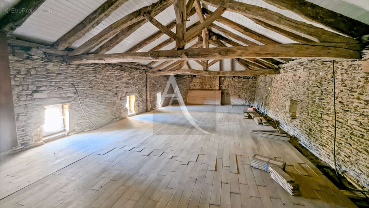 Maison à SAINT-FRONT-SUR-LEMANCE