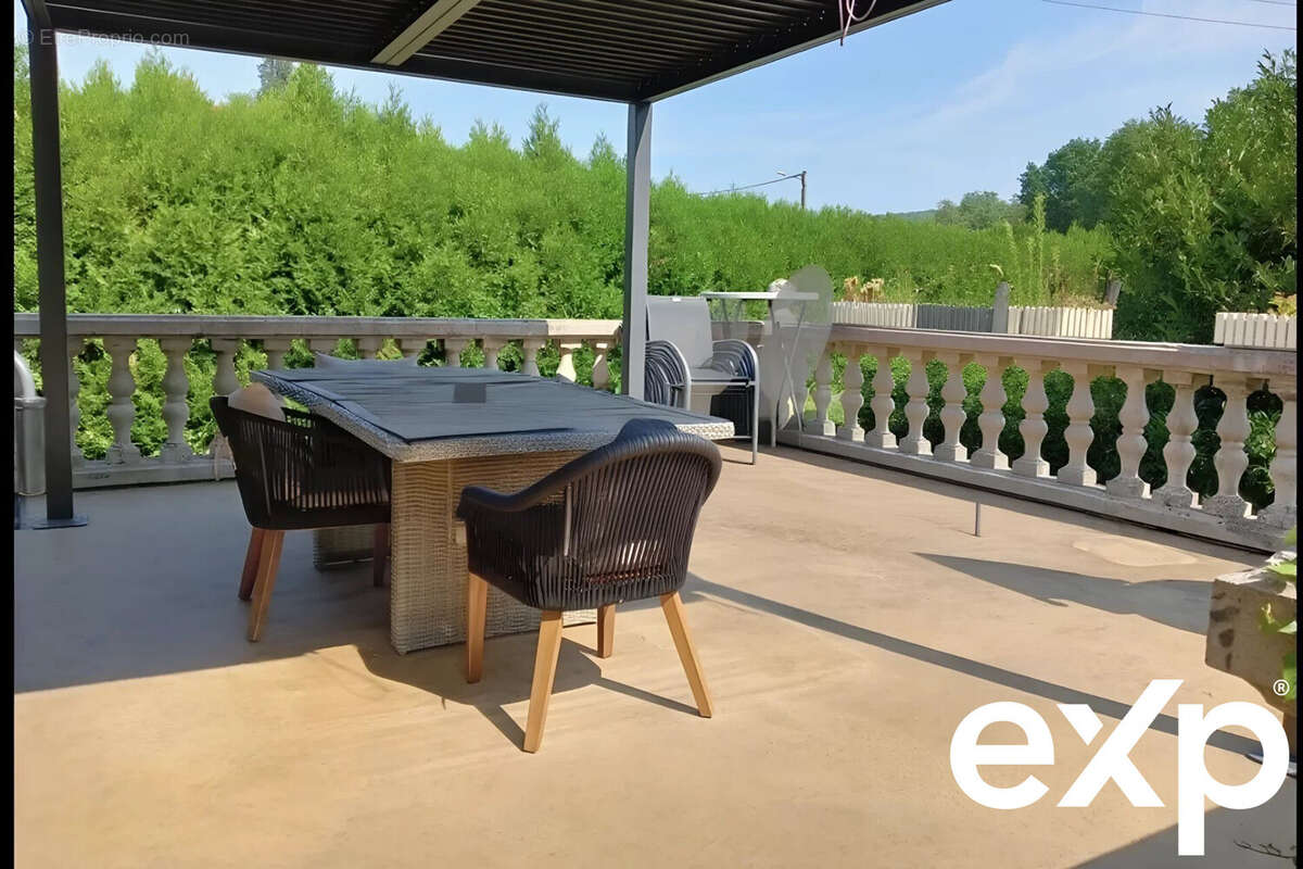 Maison à AILLEVILLERS-ET-LYAUMONT