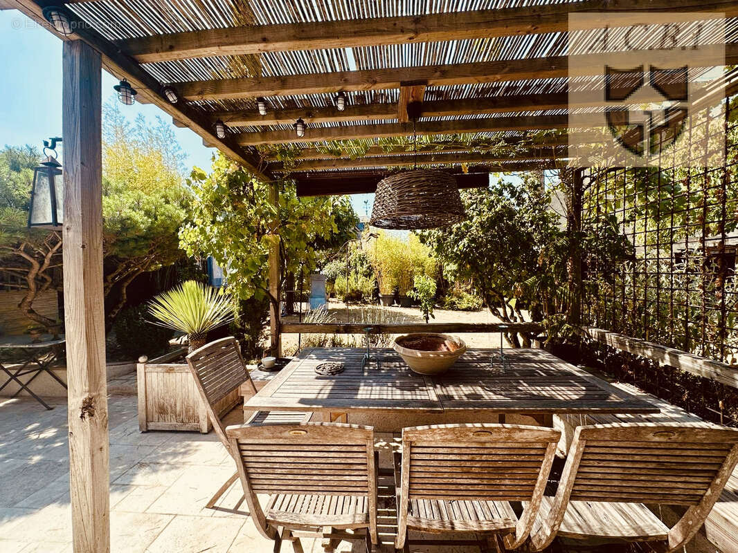 Demeure de charme et son jardin écrin, en coeur de village - photo 16