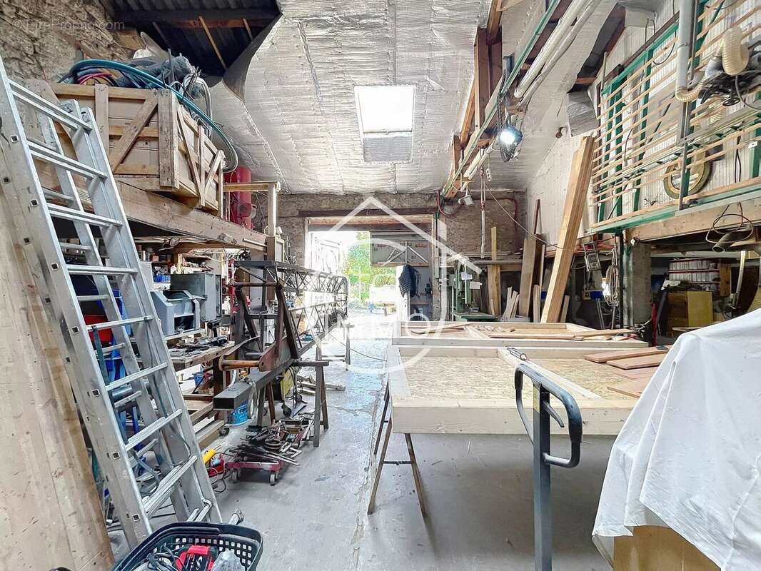 Maison à MONTPEYROUX