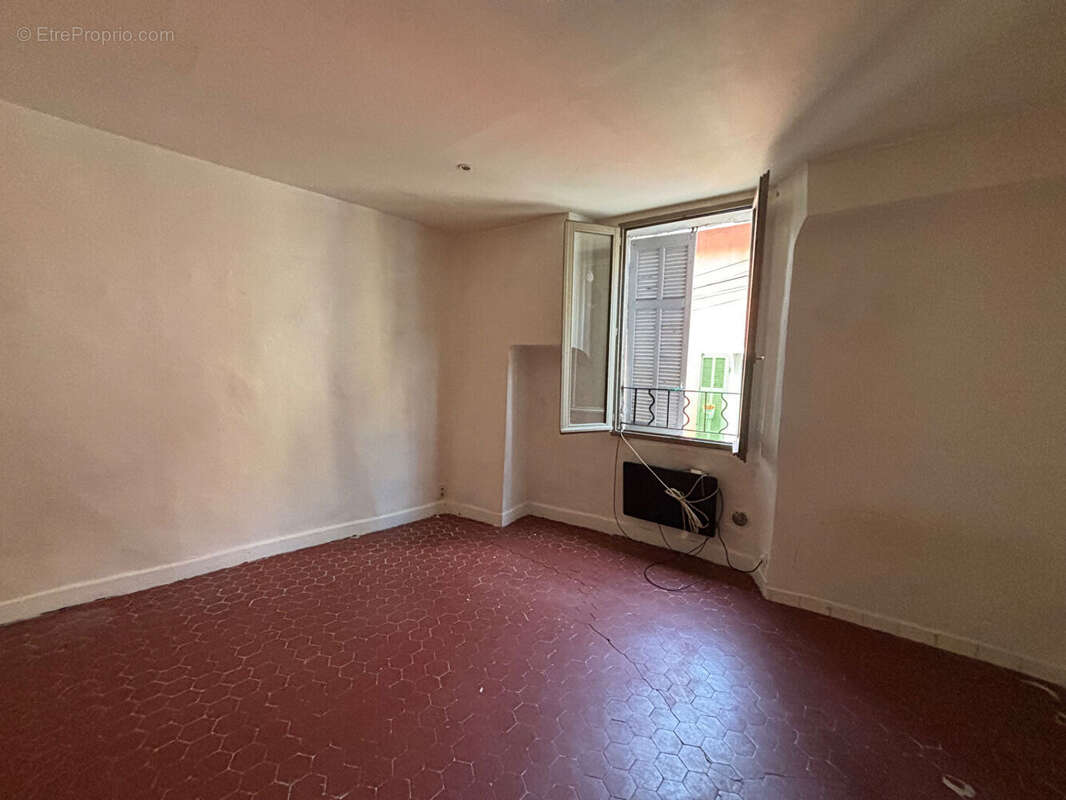 Appartement à SAINT-MAXIMIN-LA-SAINTE-BAUME