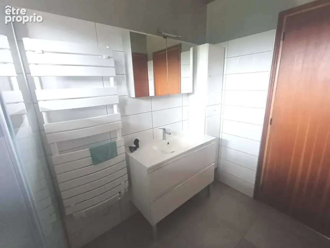 Très Belle Chaumière de Caractère 4 Chambres dans Bourg tous commerces. - photo 17