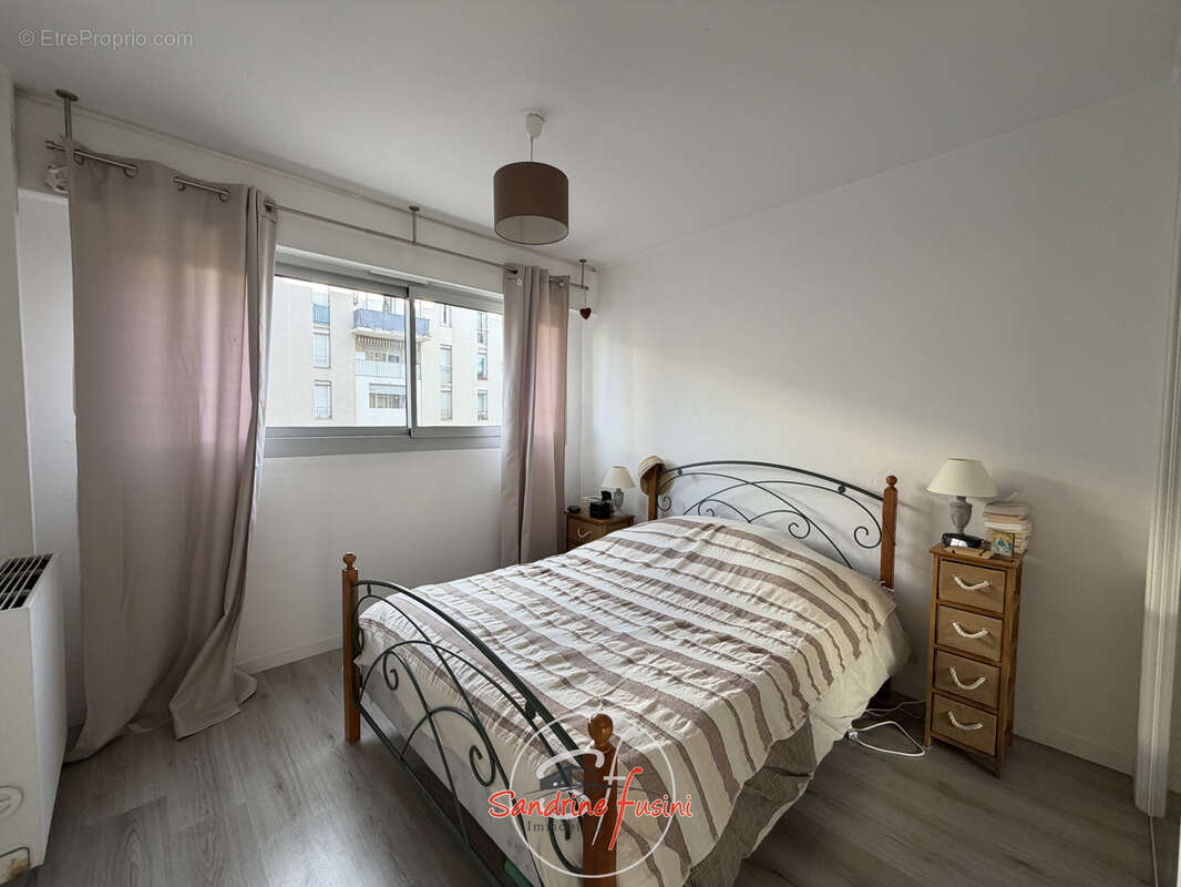 Appartement à CARROS