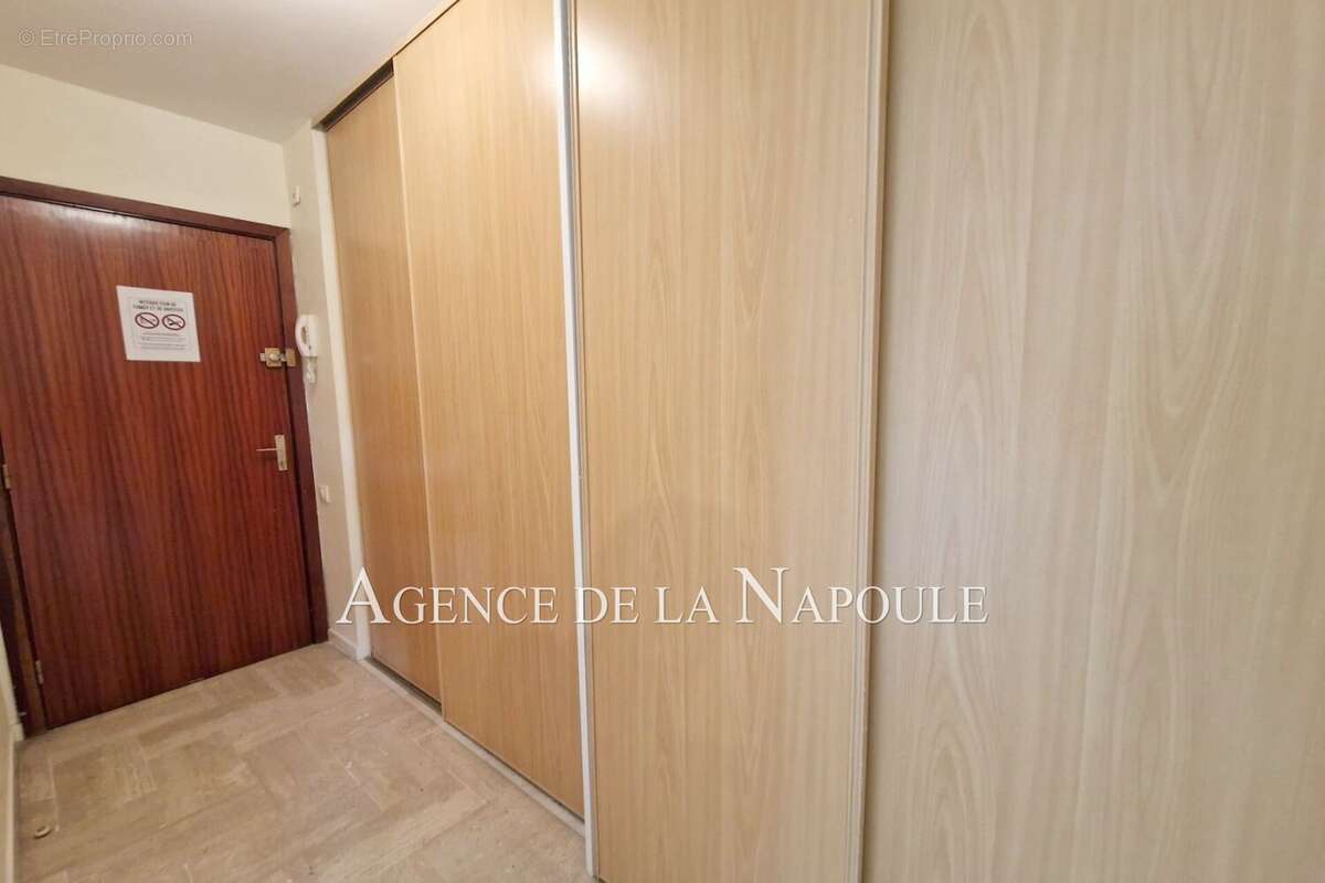 Appartement à MANDELIEU-LA-NAPOULE