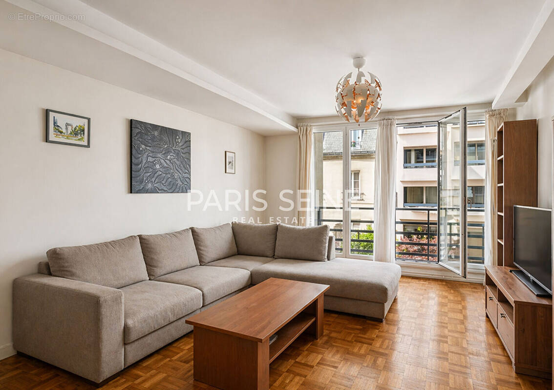 Appartement à PARIS-6E