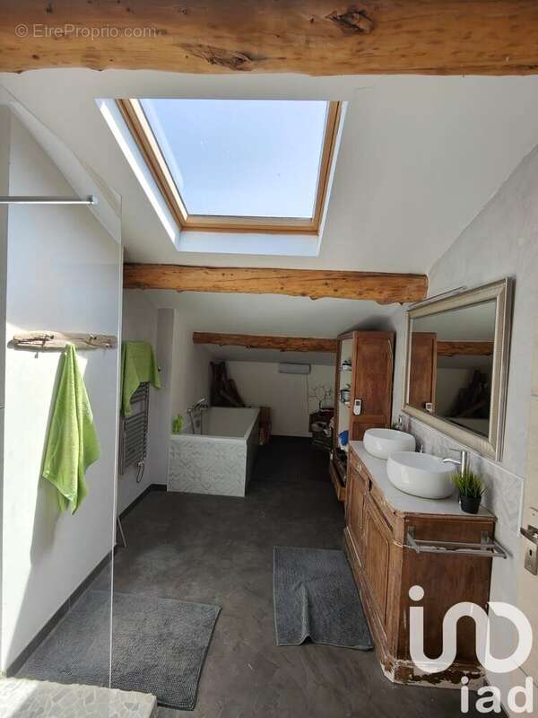 Photo 9 - Maison à SENAS