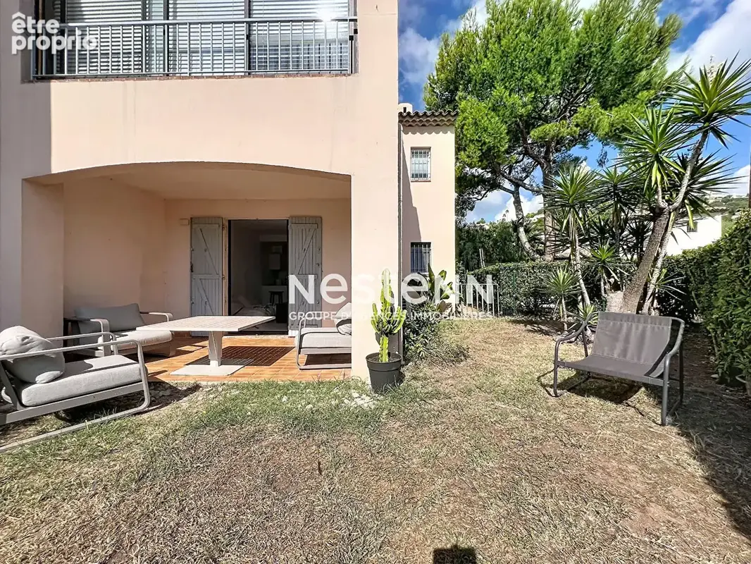 Golfe-Juan - 2P - 40m² - Rez-de-Jardin 96m² - Vue mer - Garage - Sud - photo 2