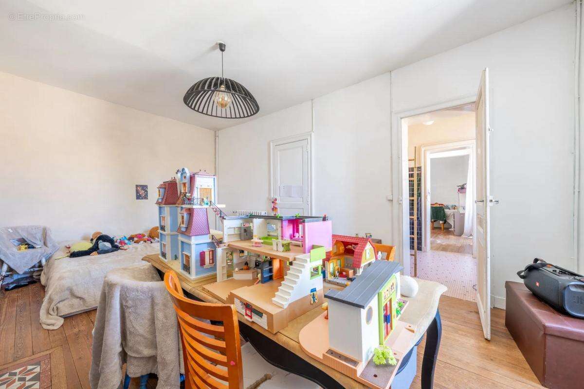 Maison à SAINT-ANDRE-DE-CUBZAC