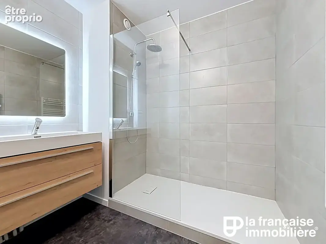 Vente appartement T4 - 78.8 m² L'HERMITAGE - 3 chambres, balcon, garage - photo 8