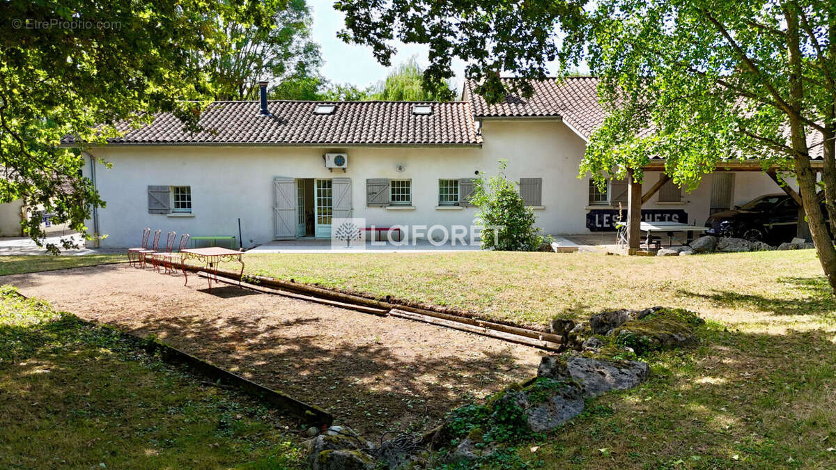 Maison à vendre Chatillon Sur Chalaronne 7 pièce(s) 260 m2 - photo 17