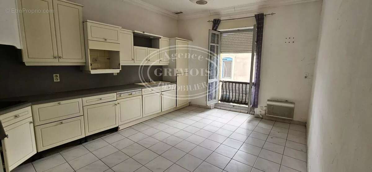 Appartement à LEZIGNAN-CORBIERES
