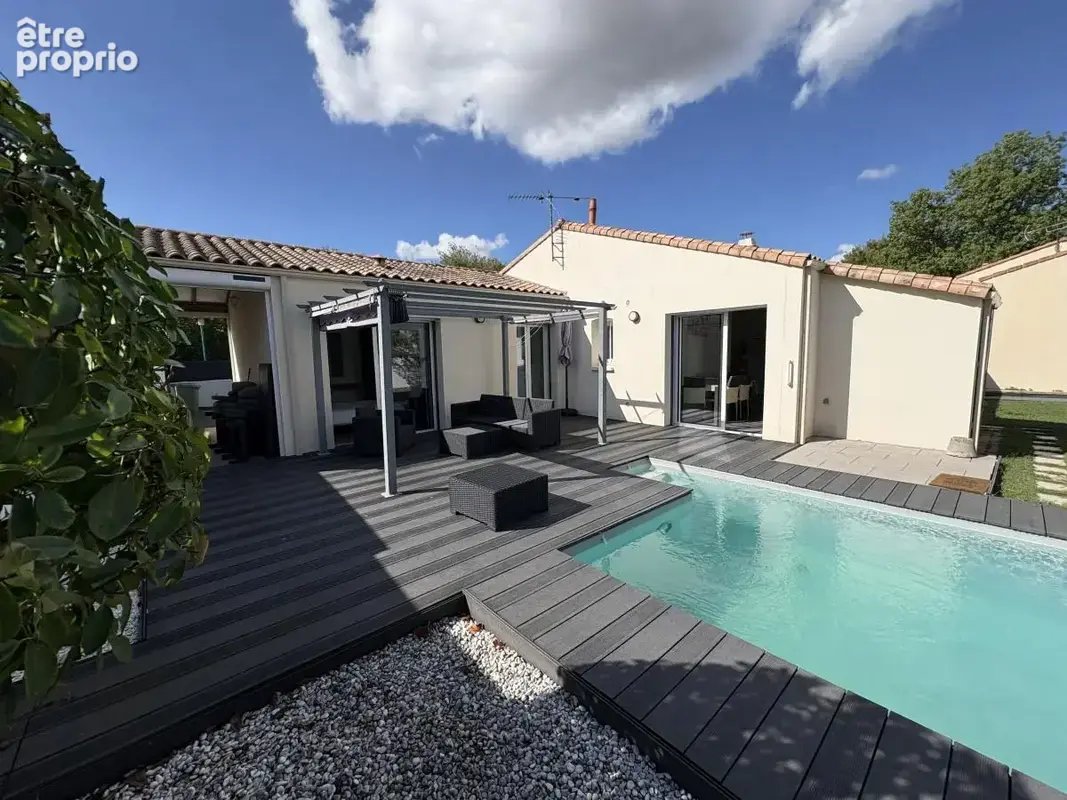 Maison à VOUILLE