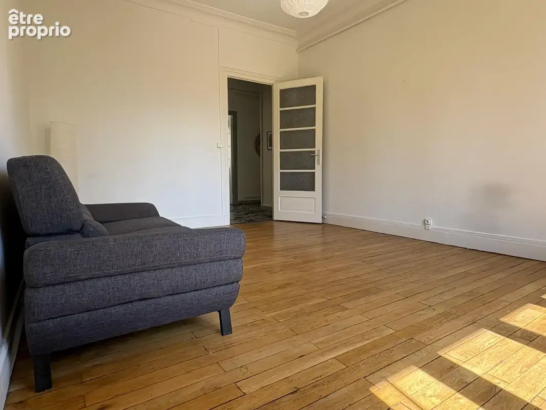 Elégance et valeur : T2 Bis avec balcon 4ème étage avec ascenseur - photo 7