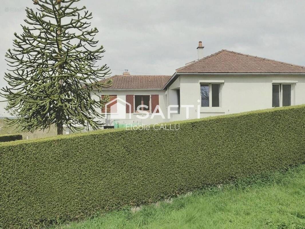 Photo 1 - Maison à LA CHAPELLE-MONTLIGEON