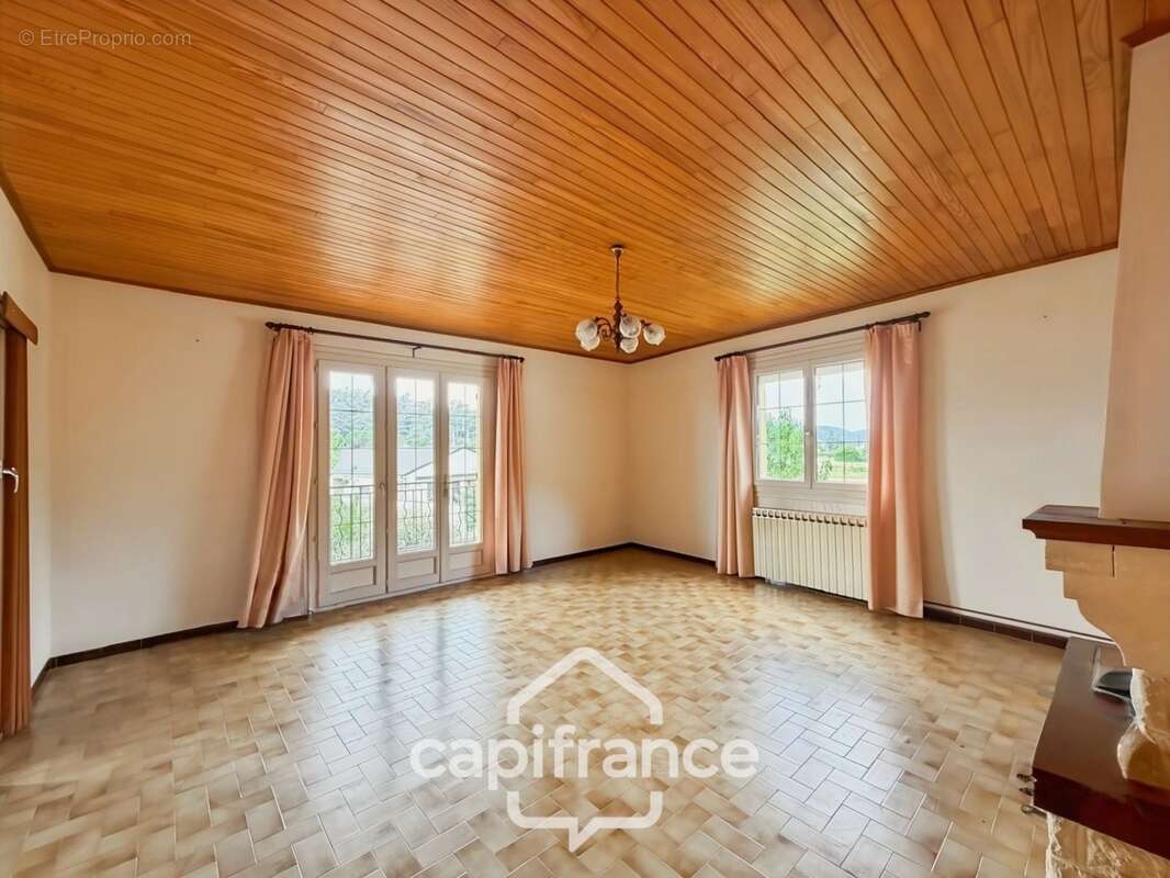 SAINT-VALLIER – Maison familiale de caractère de 202 m² sur un magnifique terrain de 1 878 m² - photo 20