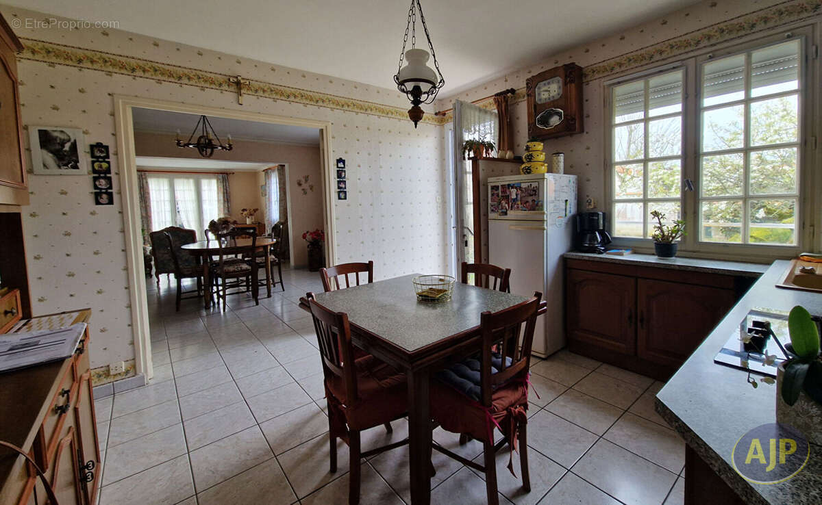 Maison à CUGAND