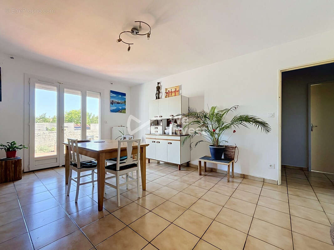 Maison 149 m² à Celles-Sur-Belle  - photo 8