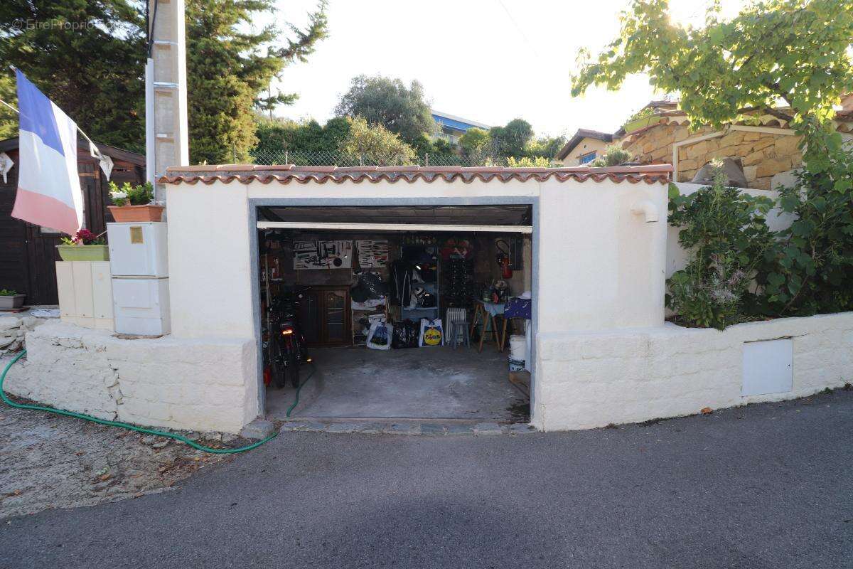 Maison à TOURRETTE-LEVENS