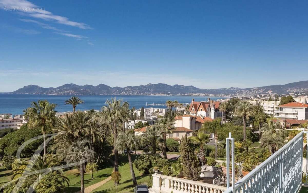 Appartement à CANNES