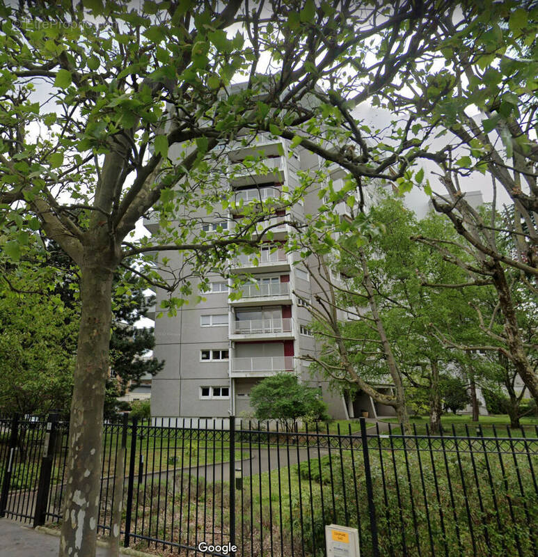 Appartement à COURBEVOIE