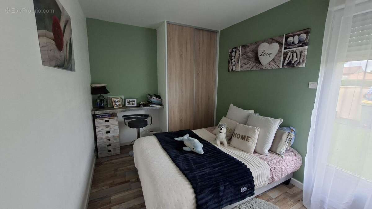 Maison 115 m² à Ambares-Et-Lagrave  - photo 15
