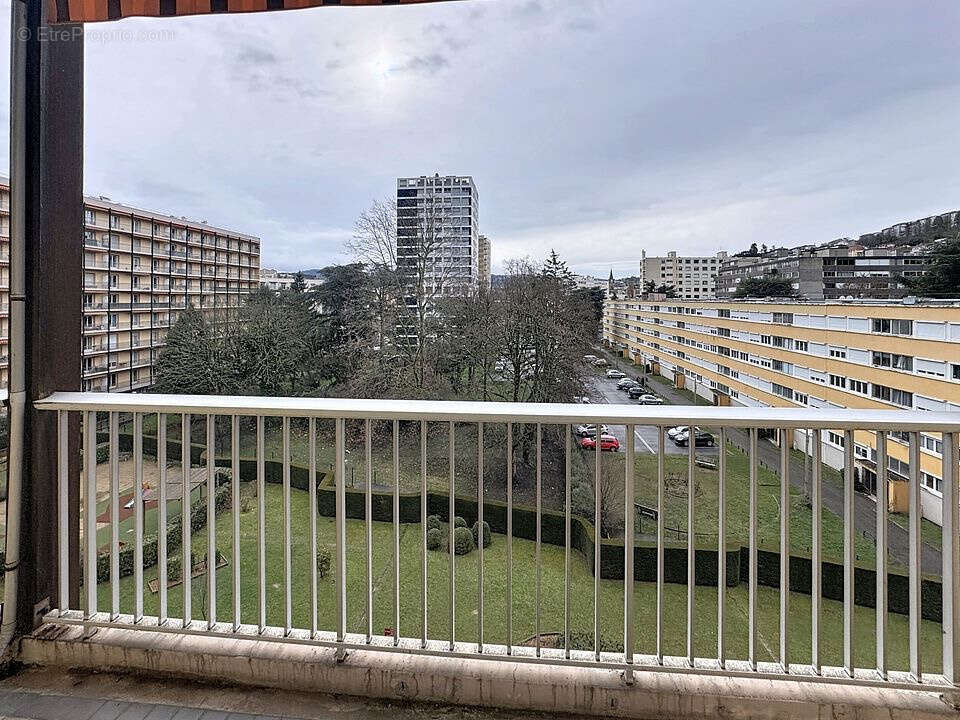 Appartement à SAINT-ETIENNE