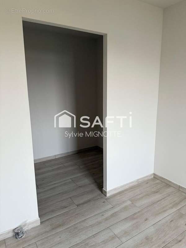 Maison 90 m² à La Laigne  - photo 6