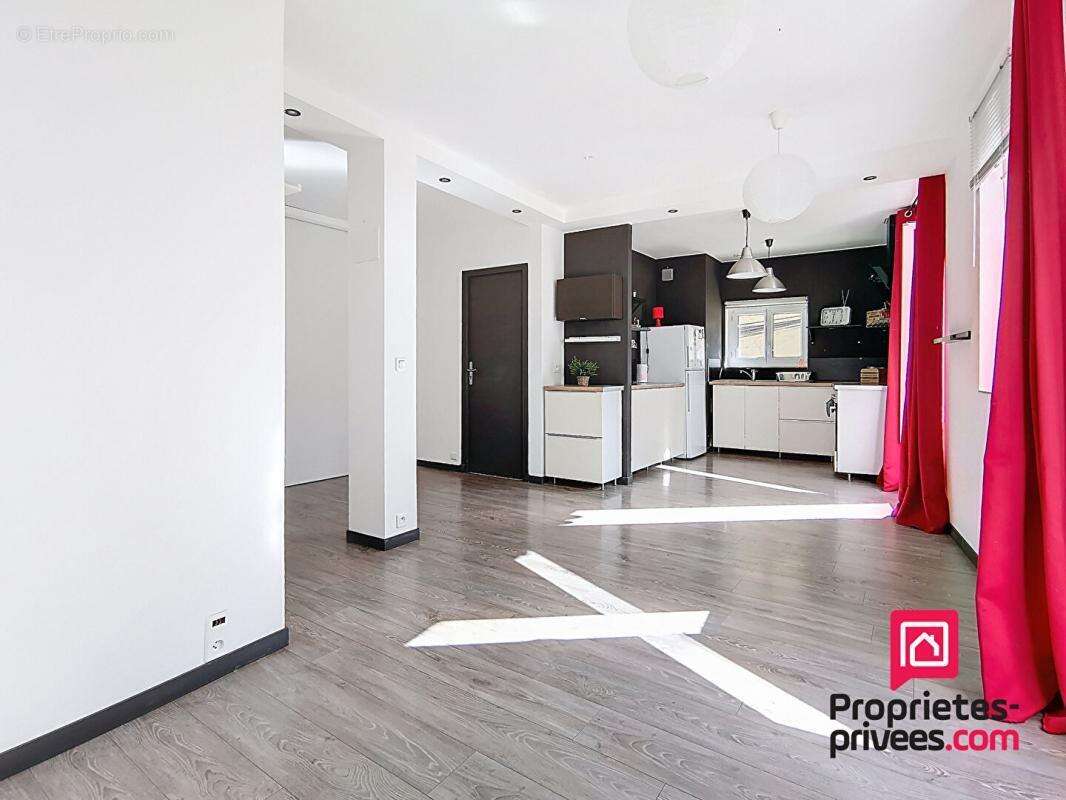 Appartement à TOURVES