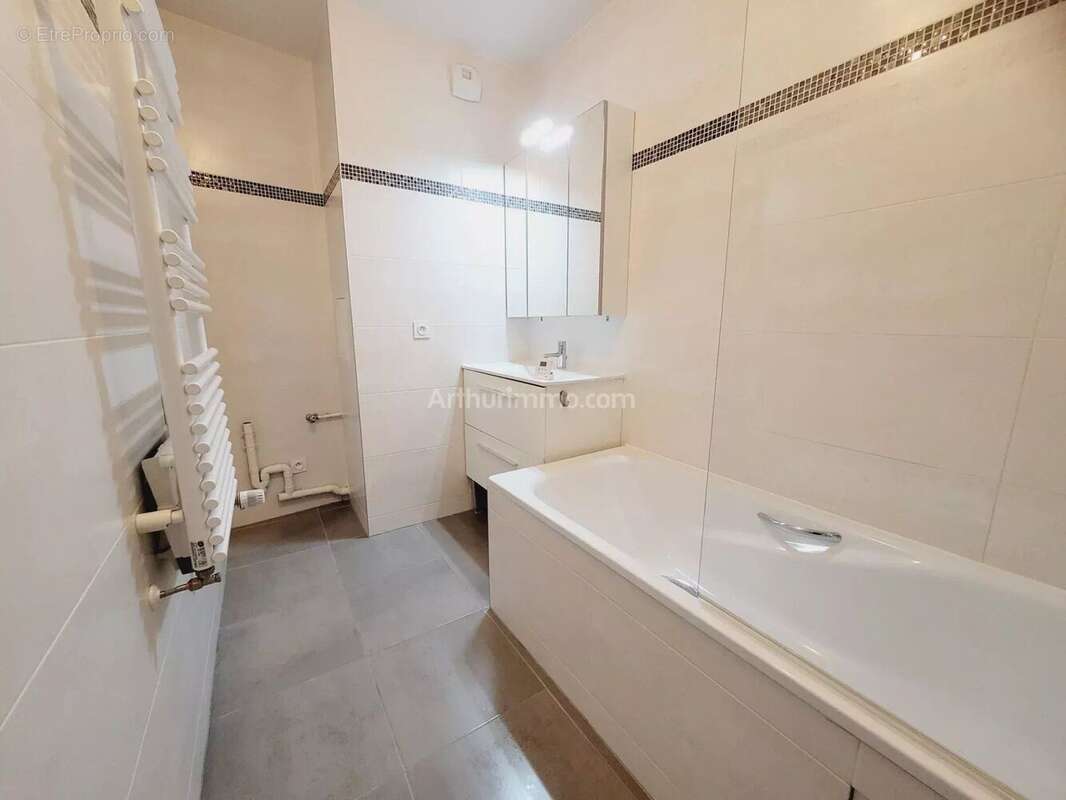 Appartement à ISSY-LES-MOULINEAUX